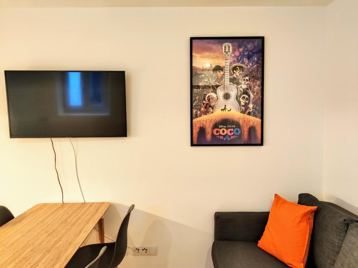 Bombarda Cinema Apartments Porto Buitenkant foto