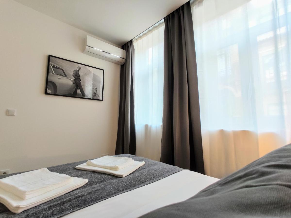 Bombarda Cinema Apartments Porto Buitenkant foto
